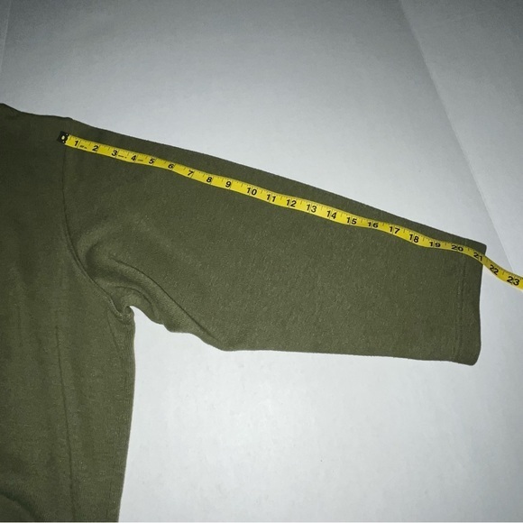 Bridge Gate Long‎ Sleeve Green Plus Top - Picture 6 of 7